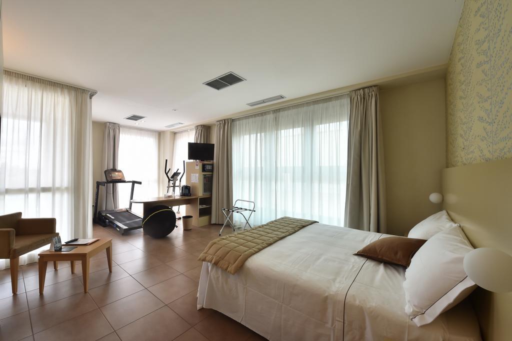 Tati Hotel Lugo  Dış mekan fotoğraf