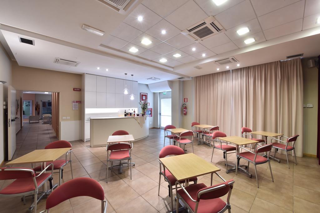 Tati Hotel Lugo  Dış mekan fotoğraf