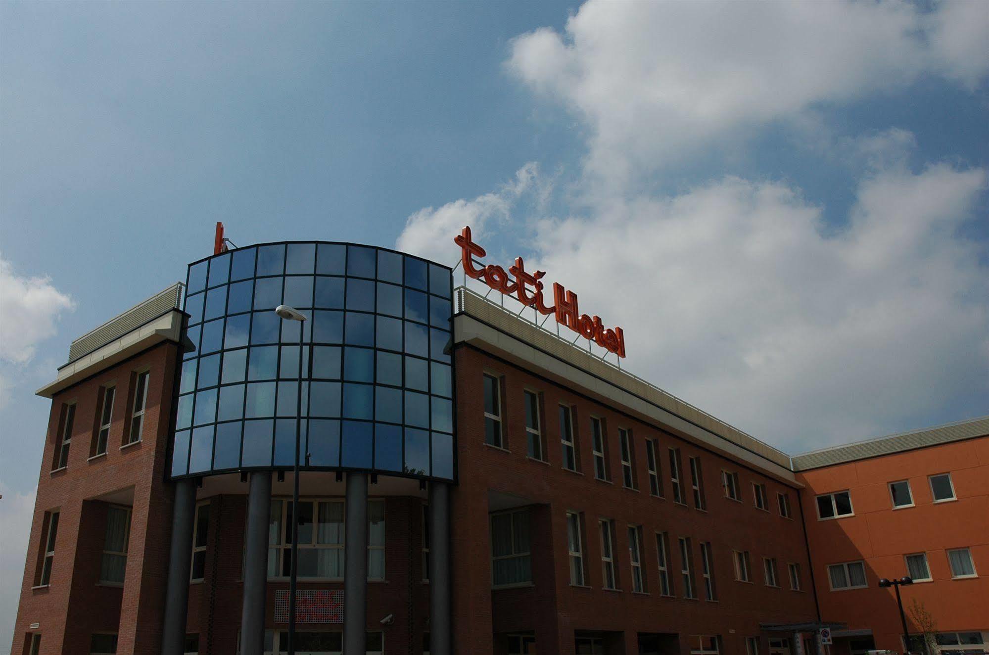 Tati Hotel Lugo  Dış mekan fotoğraf